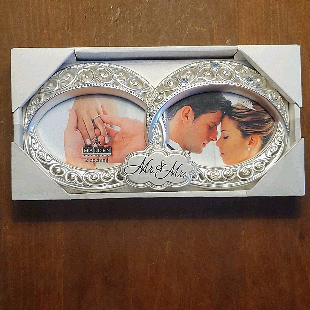 Mr & Mrs picture frame